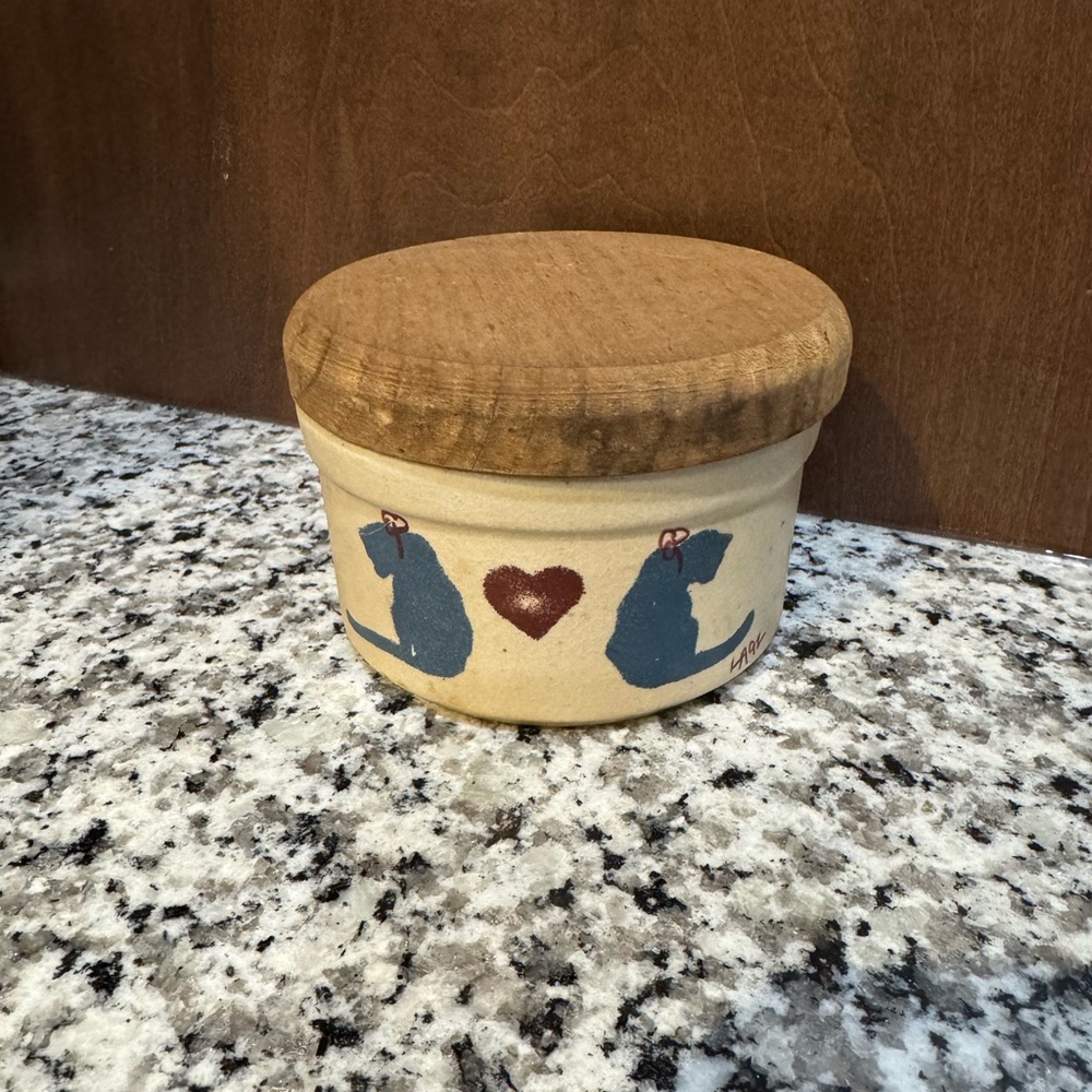 Handcrafted R.R.P. Co. Ceramic Jar, cats‎
